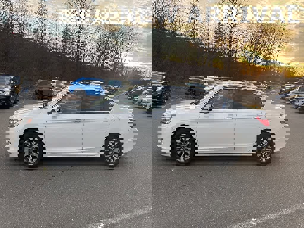 Used 2013 Honda Accord LX image 1