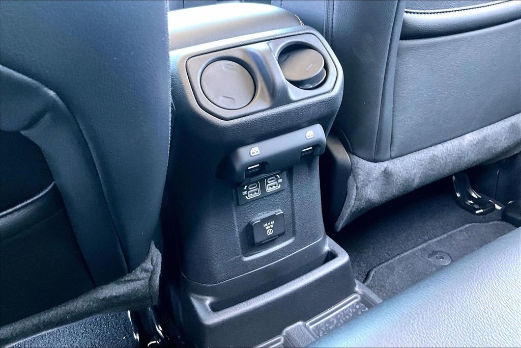 Used 2022 Jeep Wrangler Unlimited Sahara image 10