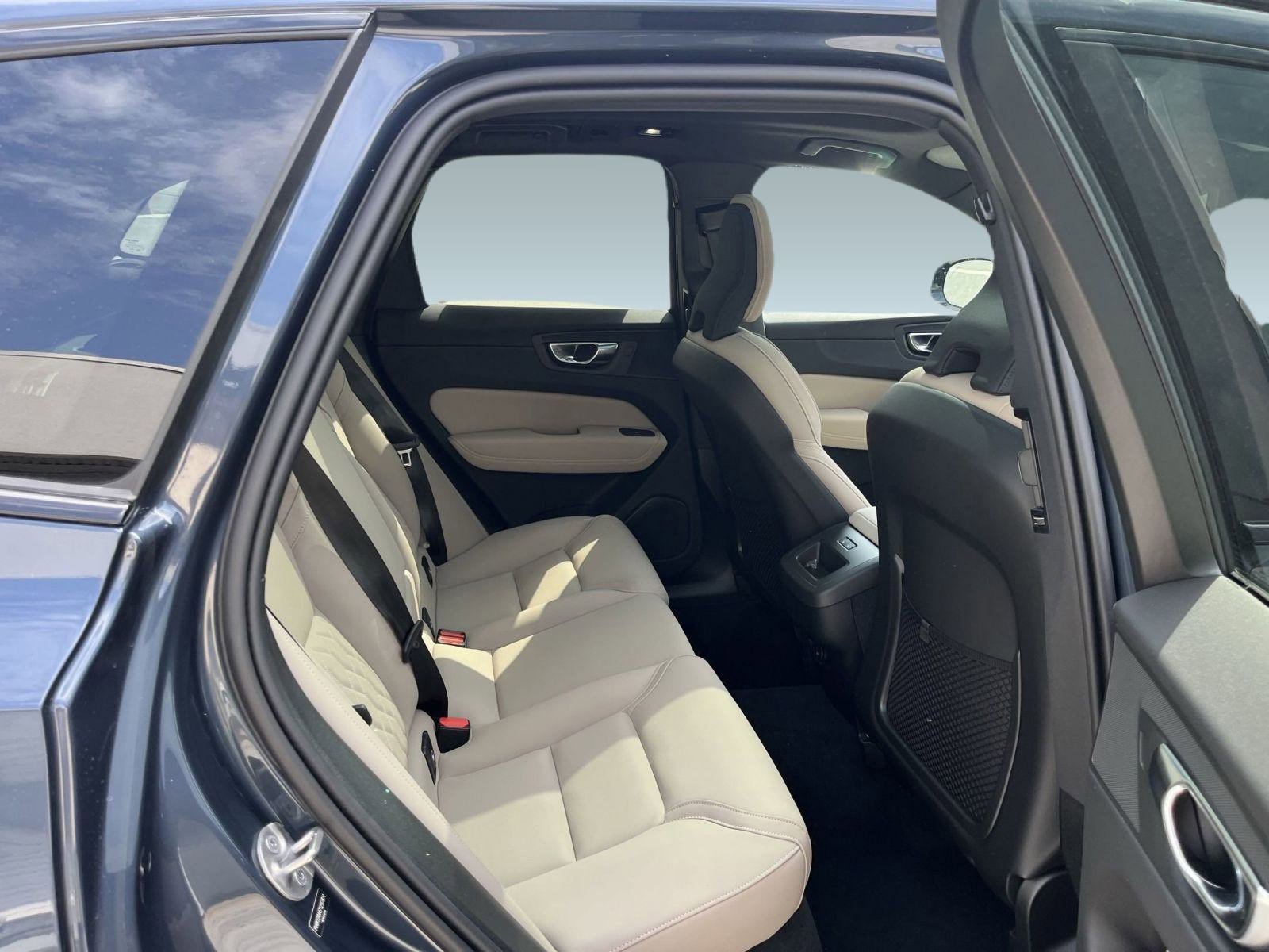 Used 2026 Volvo XC60 B5 Core w/ Climate Package image 24