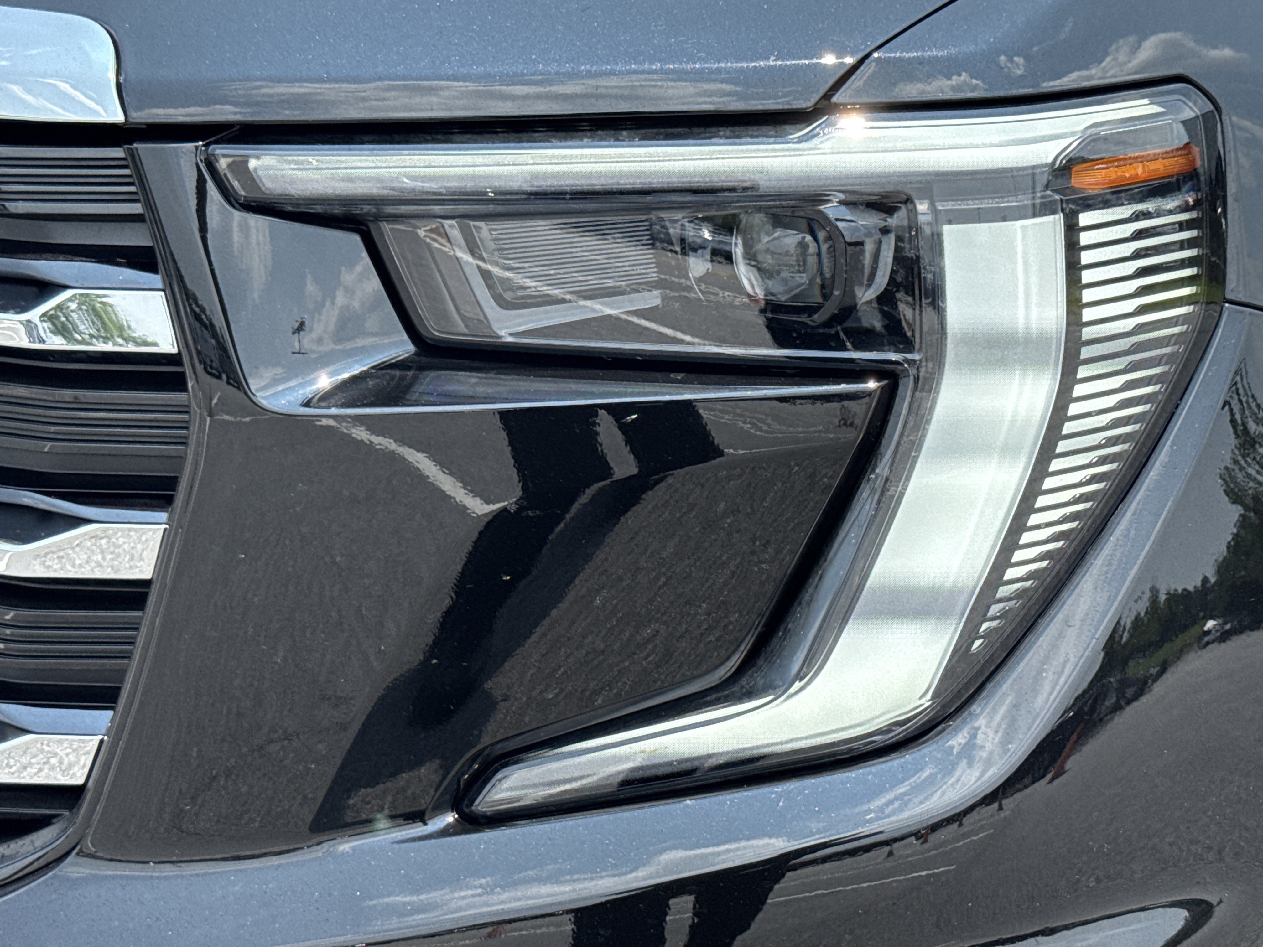 Used 2026 GMC Acadia Elevation w/ Elevation Premium Package FWD image 6