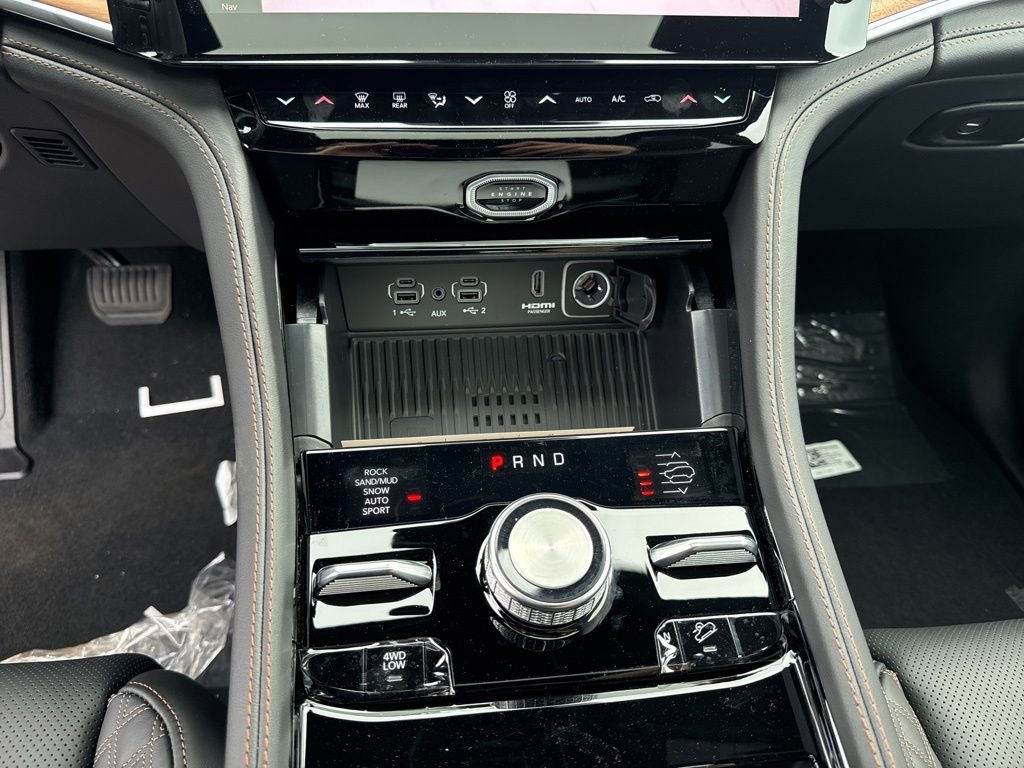 New 2026 Jeep Grand Cherokee Summit AWD/4WD image 13