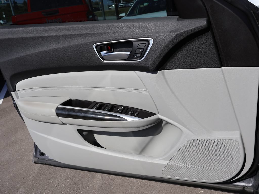 Used 2020 Acura TLX FWD image 28