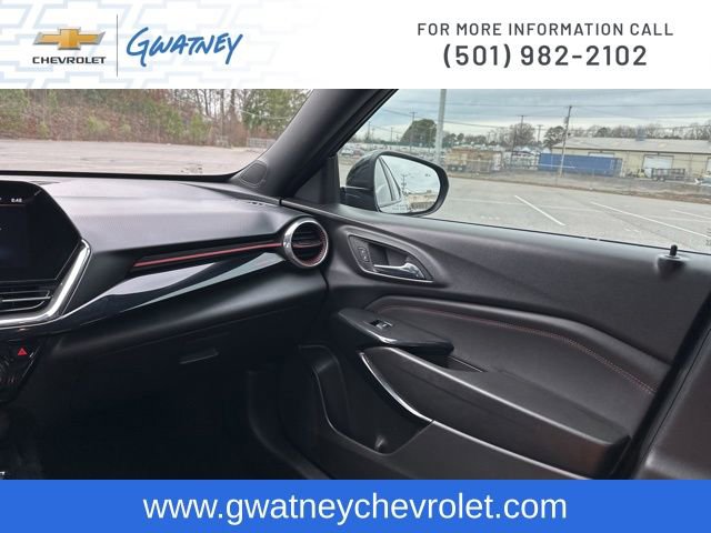 Used 2025 Chevrolet Trax RS w/ Driver Confidence Package image 25