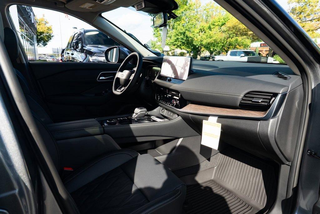 New 2026 Nissan Rogue Platinum image 27