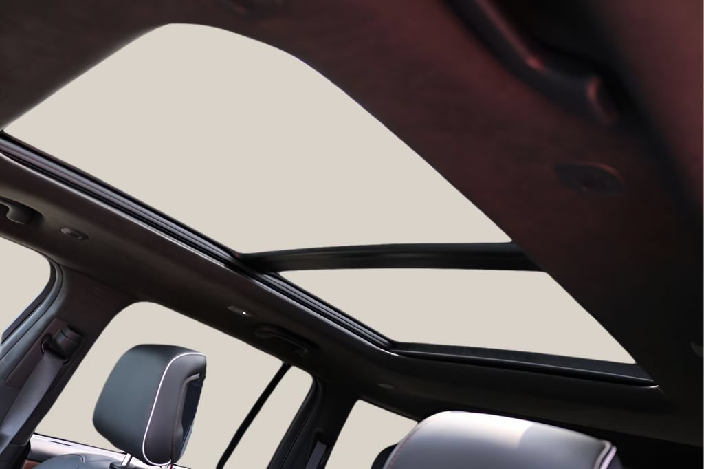 New 2026 Jeep Grand Cherokee Summit AWD/4WD image 11