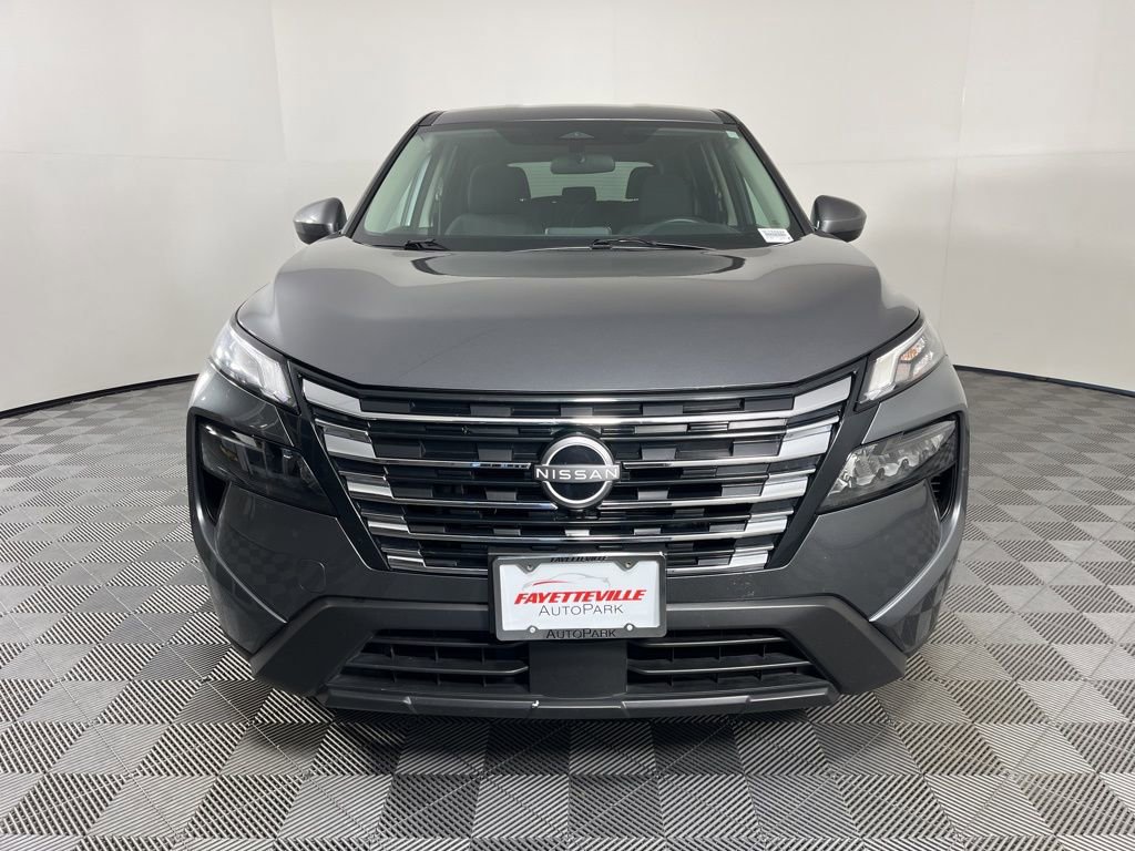Used 2025 Nissan Rogue SV AWD/4WD image 15