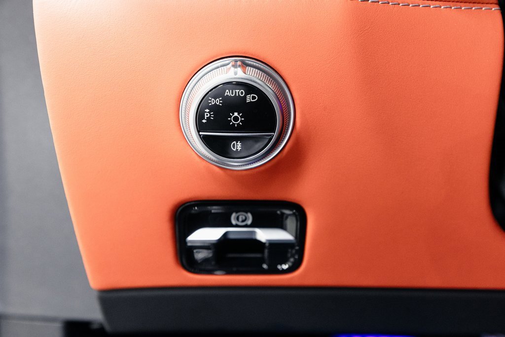 Used 2024 Mercedes-Benz SL 55 AMG 4MATIC image 11