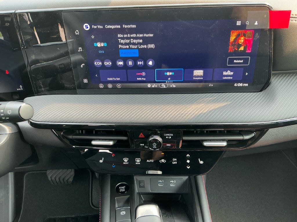 New 2026 Nissan Kicks SR w/ SR Premium Package FWD image 17
