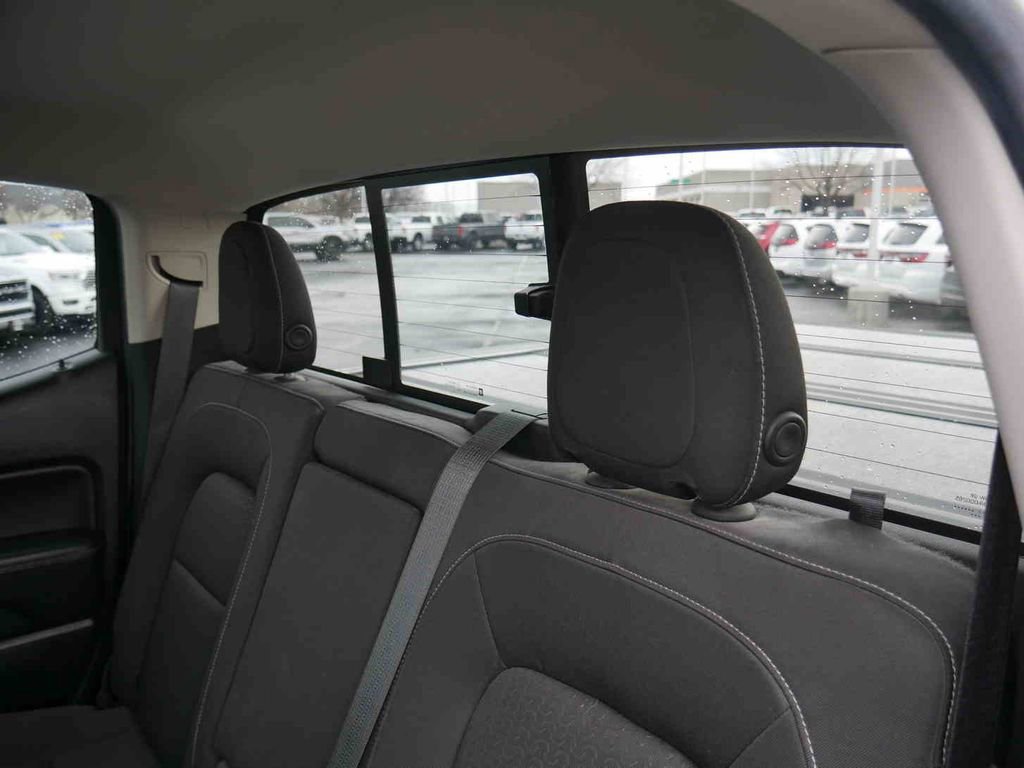 Used 2018 GMC Canyon SLE w/ SLE Convenience Package image 17