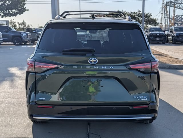 Used 2022 Toyota Sienna Platinum AWD/4WD image 7