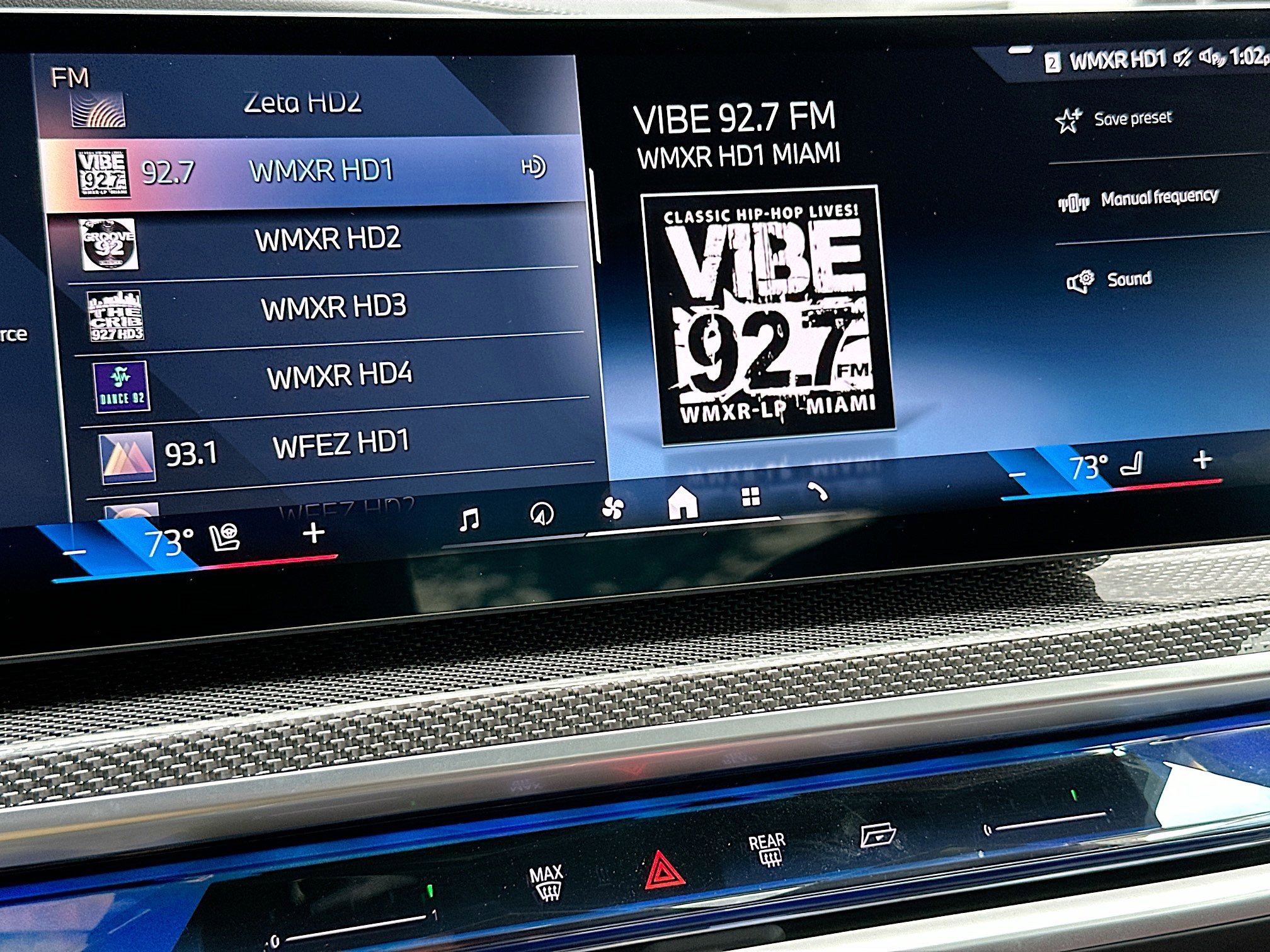 Used 2023 BMW 740i w/ Parking Assistance Package image 15