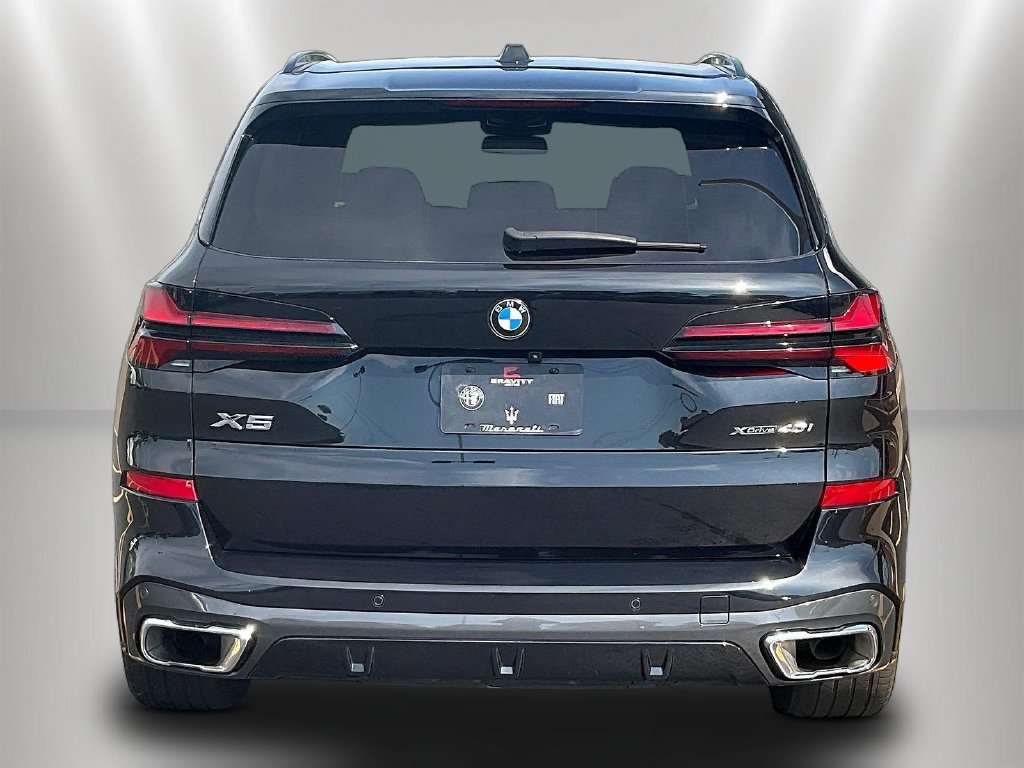 Used 2024 BMW X5 xDrive40i w/ M Sport Package AWD/4WD image 5