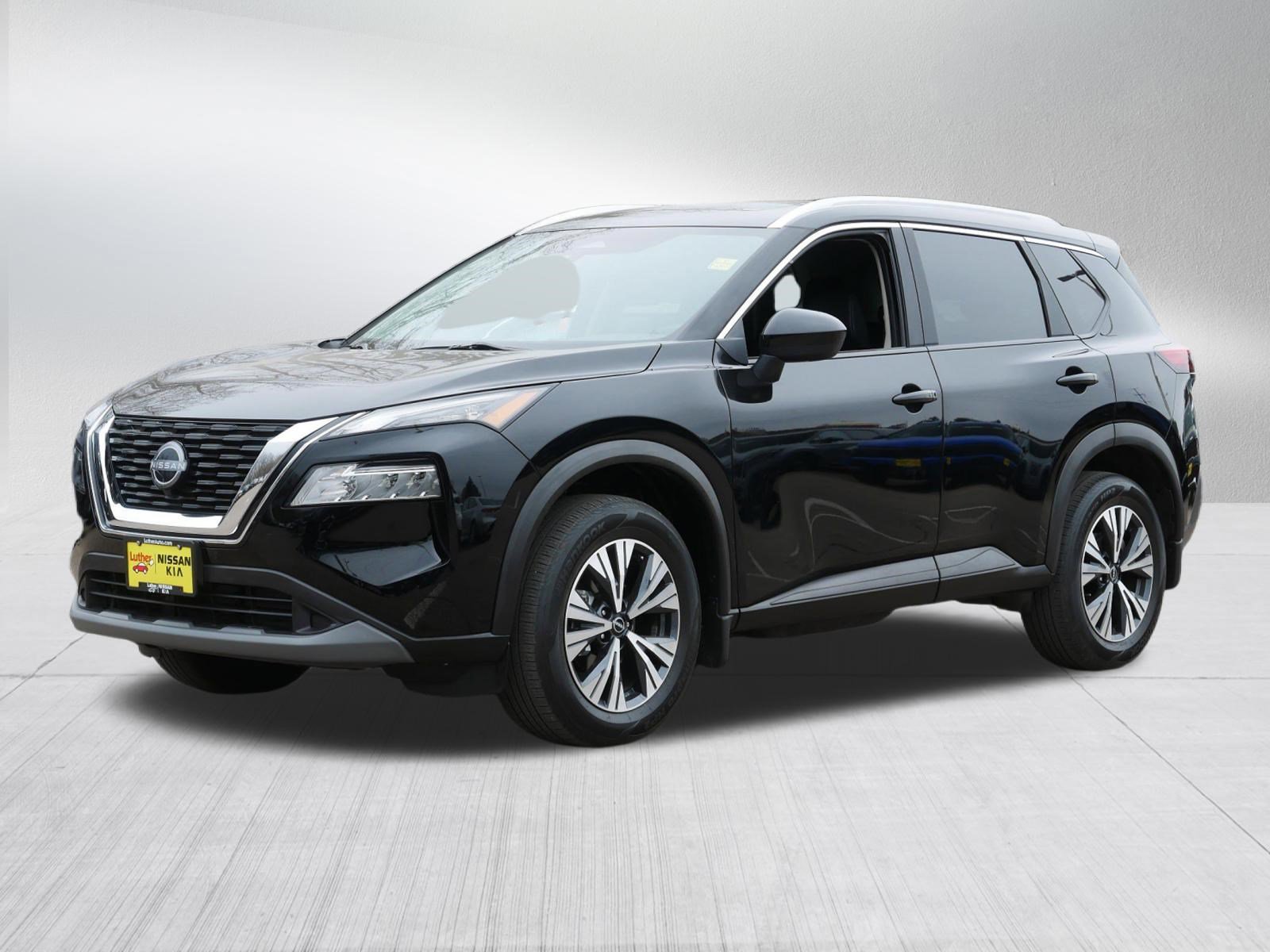 Certified 2023 Nissan Rogue SV w/ SV Premium B Package AWD/4WD image 3
