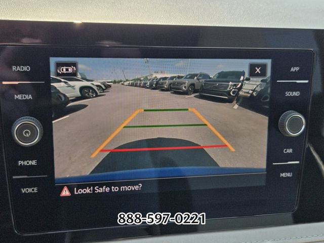Certified 2025 Volkswagen Taos SE FWD image 23