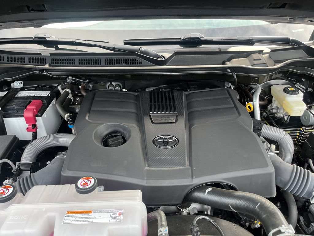 Used 2025 Toyota Tundra SR5 AWD/4WD image 19
