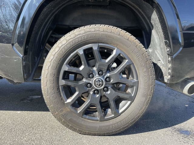 Used 2024 Toyota Tundra Platinum image 9