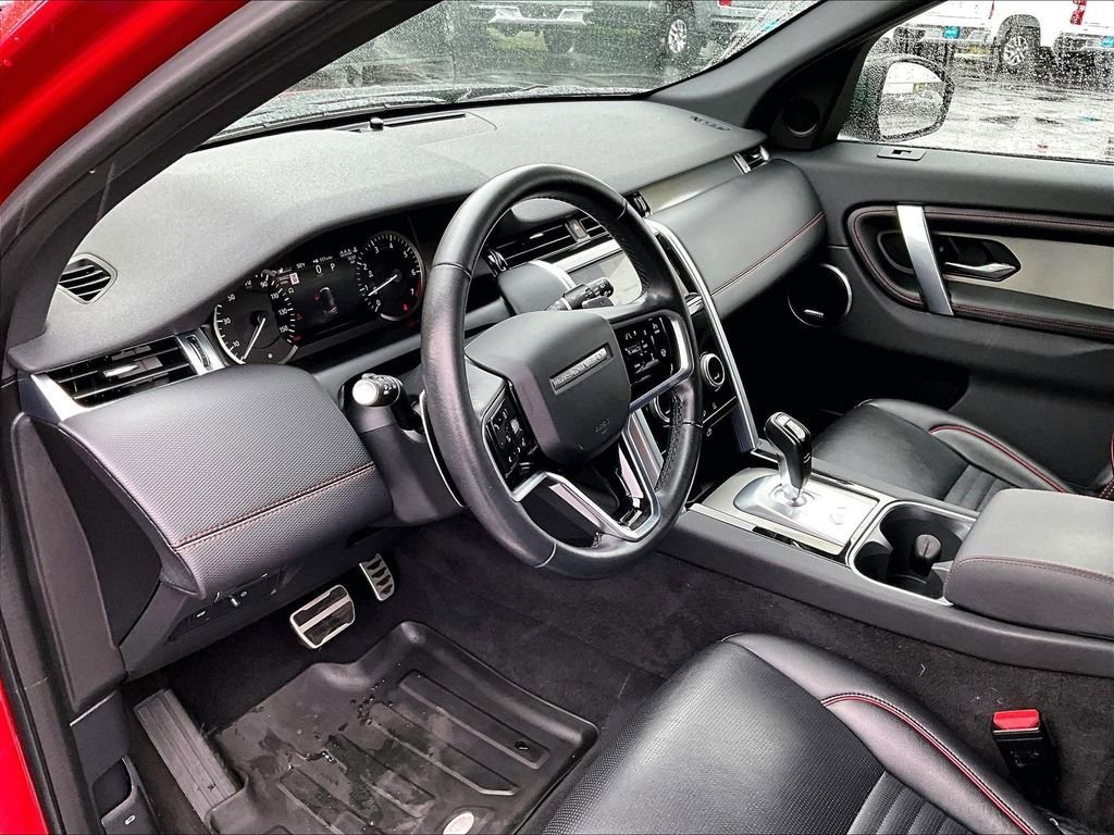 Used 2023 Land Rover Discovery Sport SE R-Dynamic AWD/4WD image 8