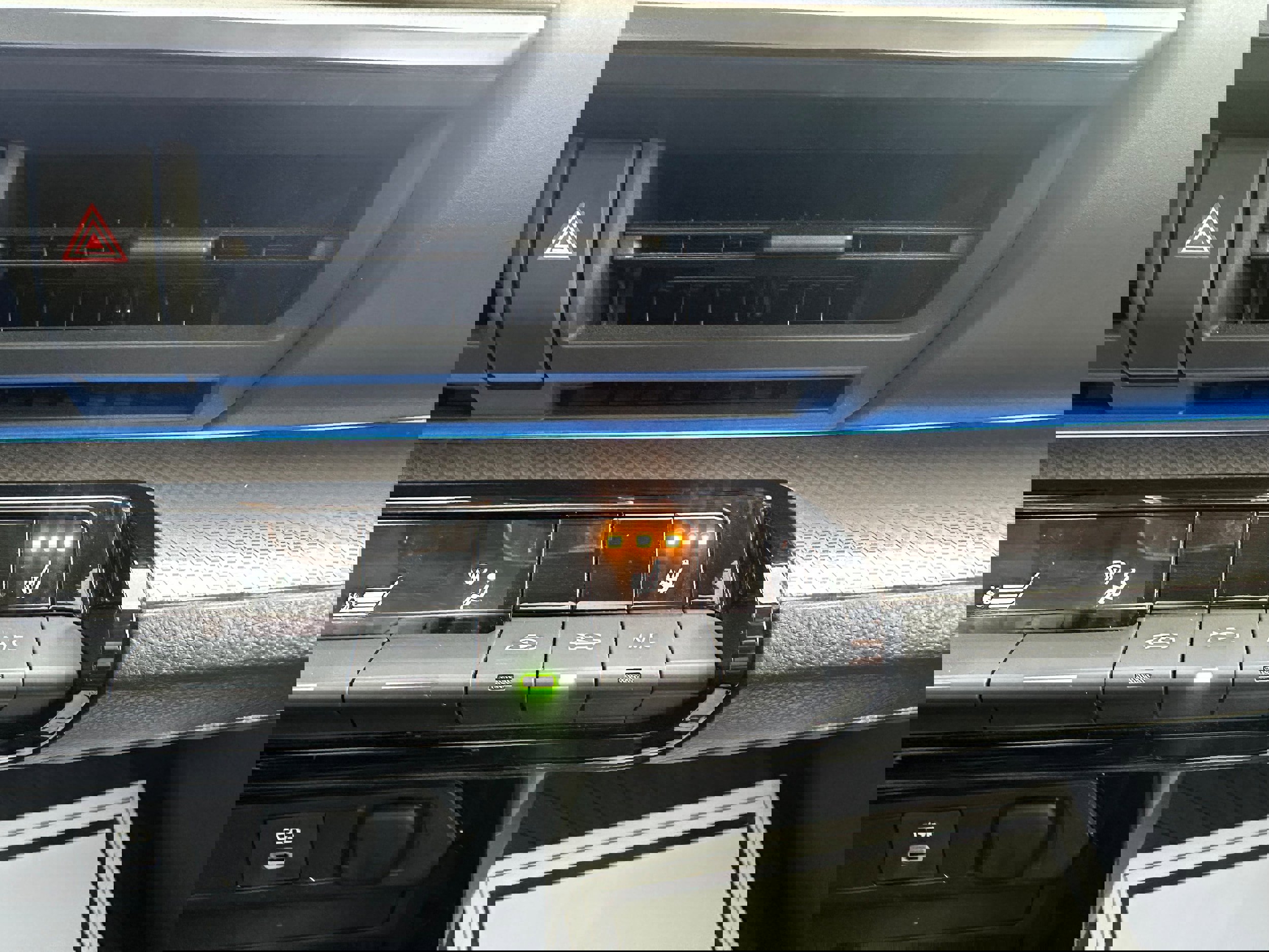 Used 2023 Toyota Prius LE image 35