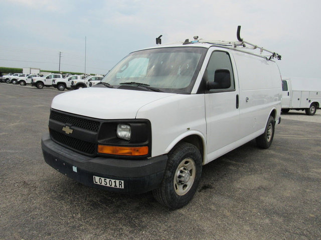 Used 2017 Chevrolet Express 2500 RWD image 7