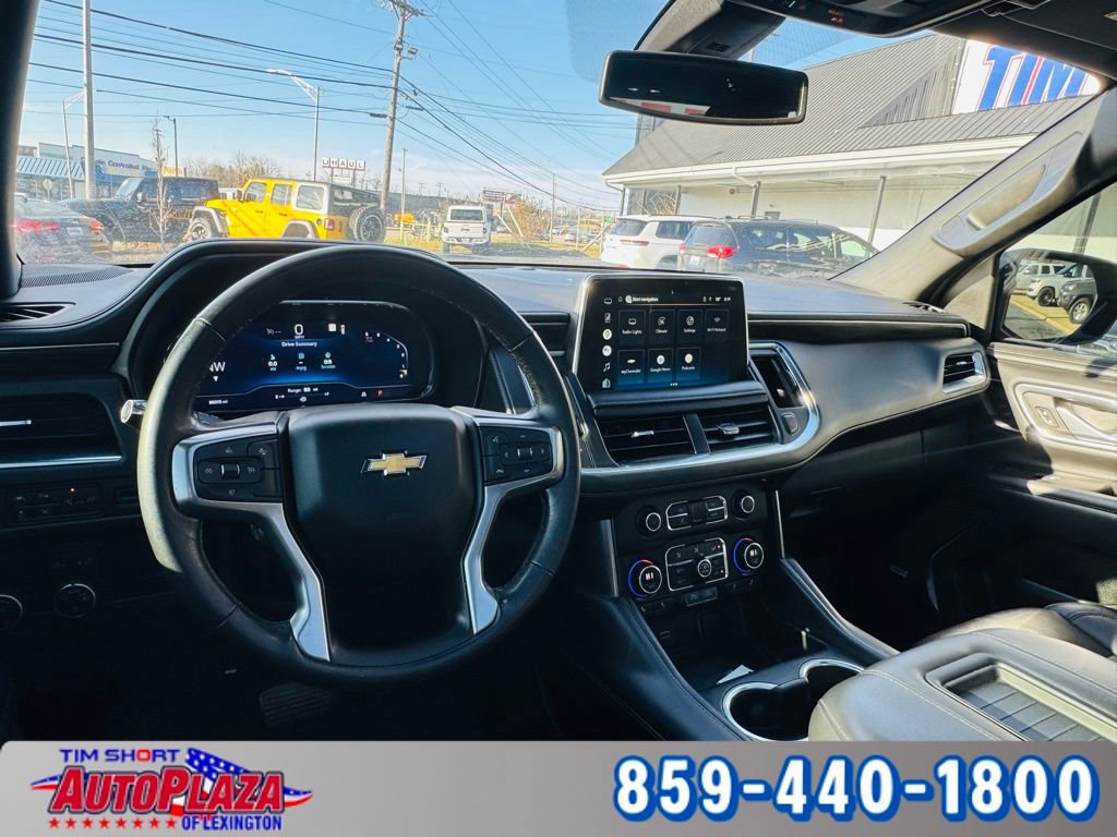 Used 2022 Chevrolet Suburban LT w/ Luxury Package image 38