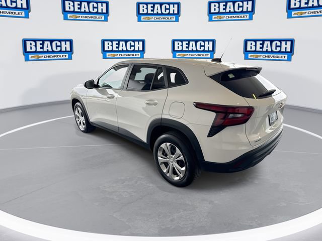 Used 2025 Chevrolet Trax LS image 6