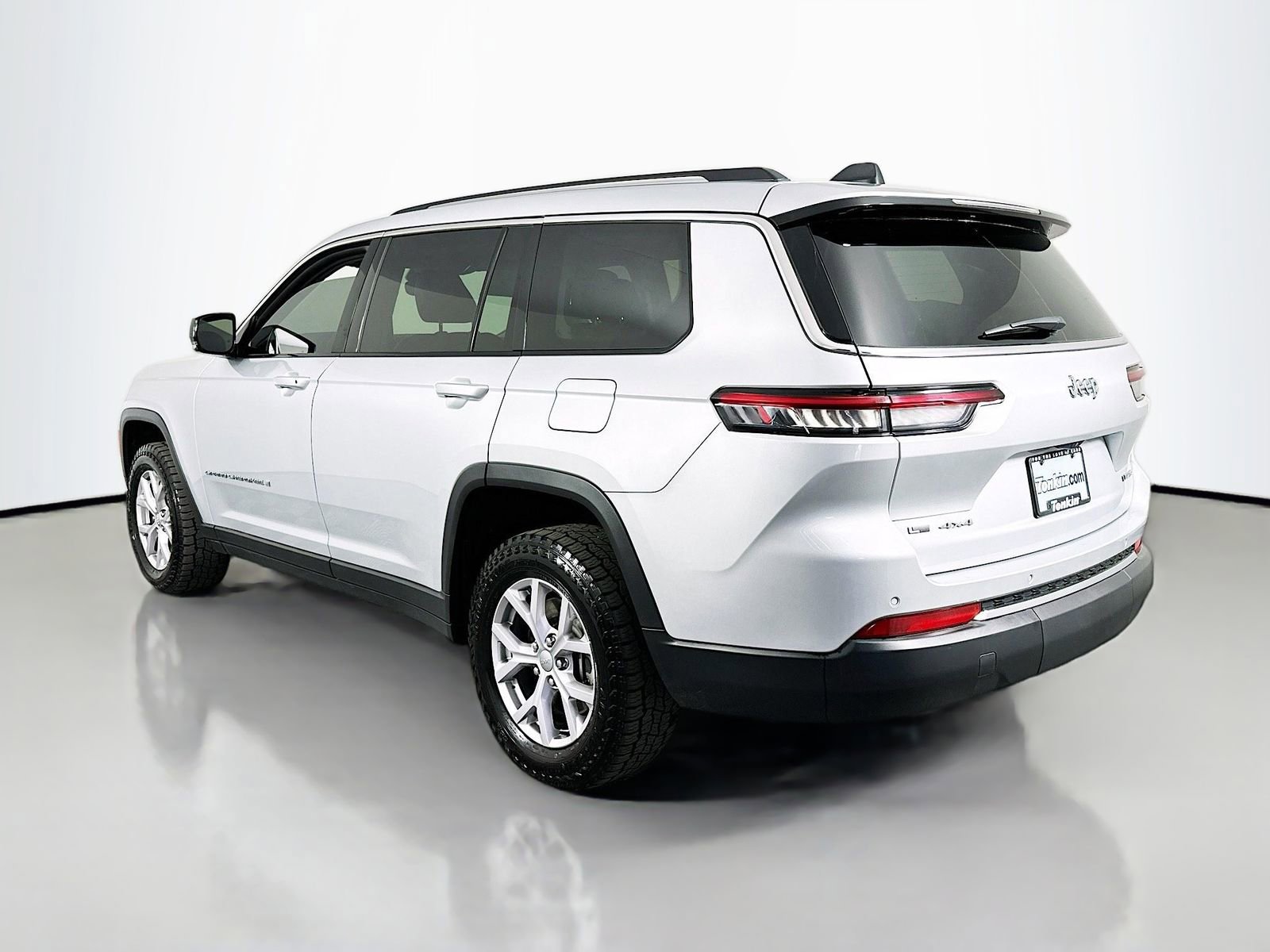 Used 2022 Jeep Grand Cherokee L Limited AWD/4WD image 6