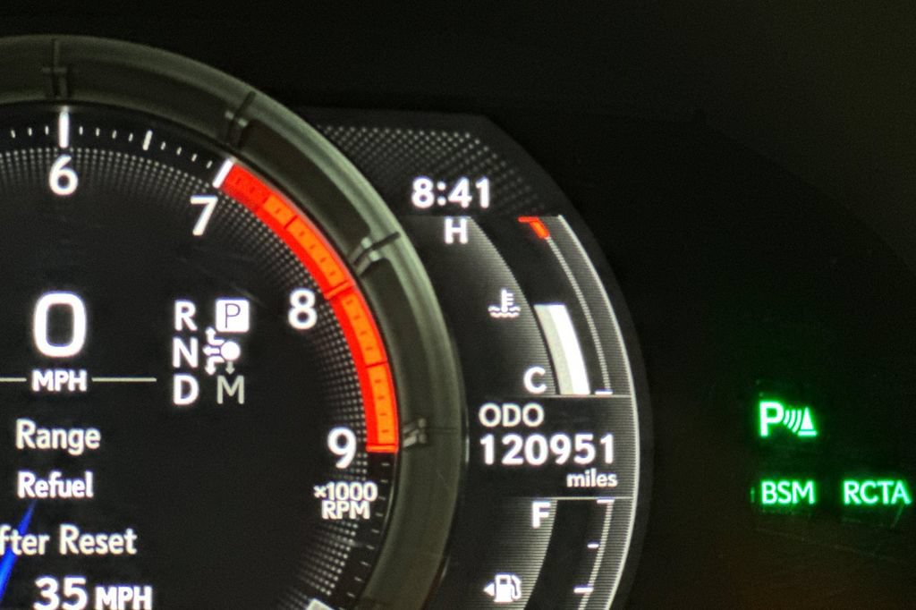 Used 2018 Lexus LC 500 Coupe w/ Performance Package RWD image 27