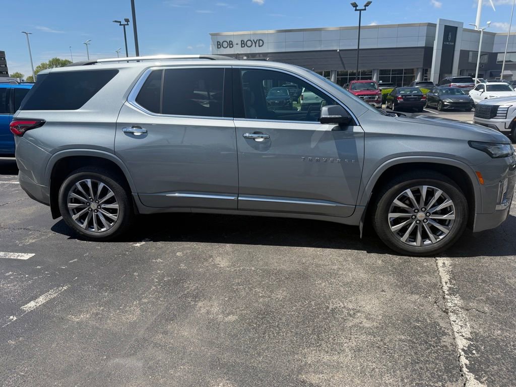 Used 2023 Chevrolet Traverse Premier w/ LPO, Floor Liner Package AWD/4WD image 3