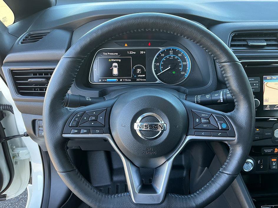 Used 2019 Nissan Leaf SV w/ SV Technology Package image 14