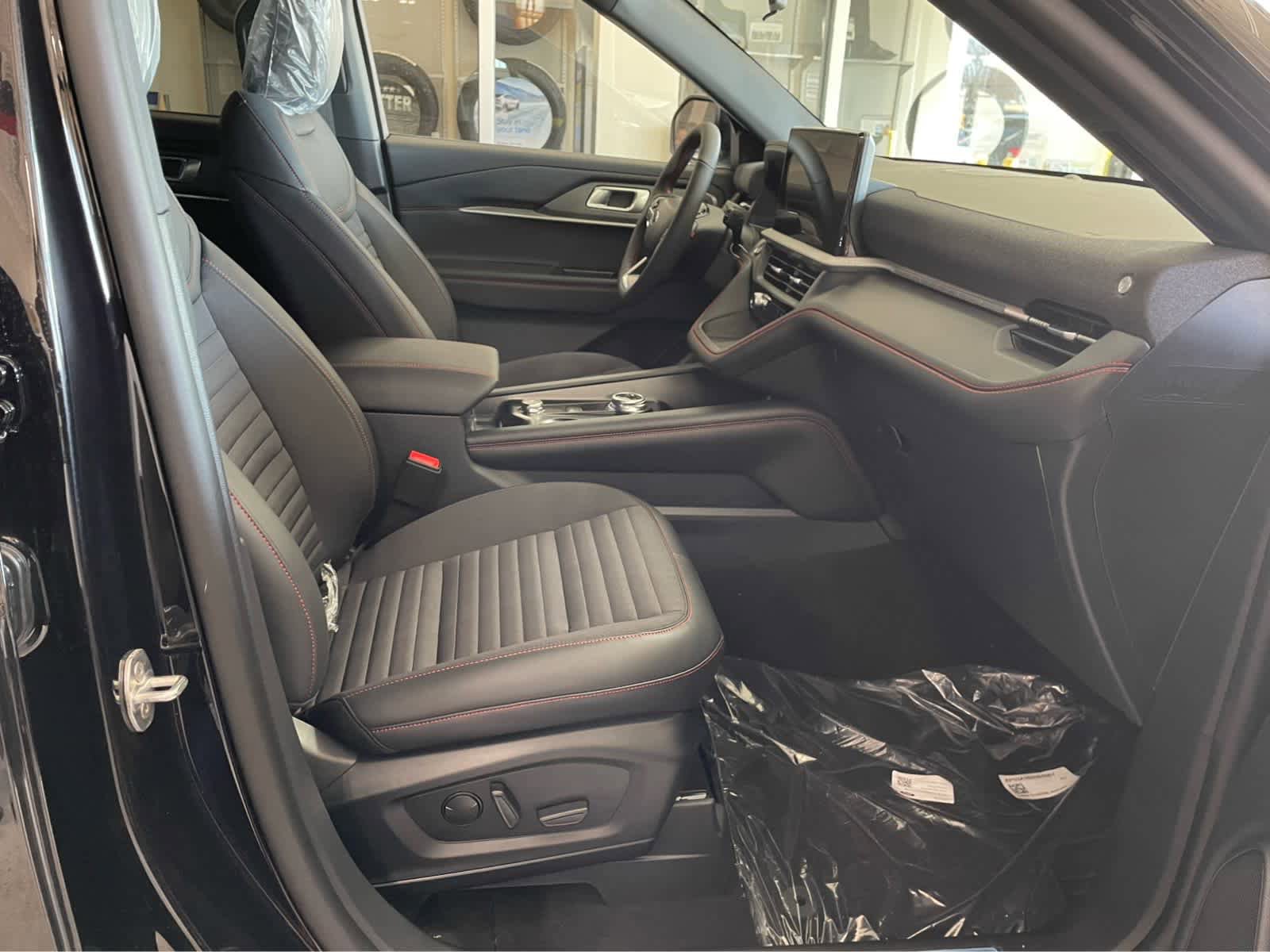 New 2026 Ford Explorer ST-Line image 37