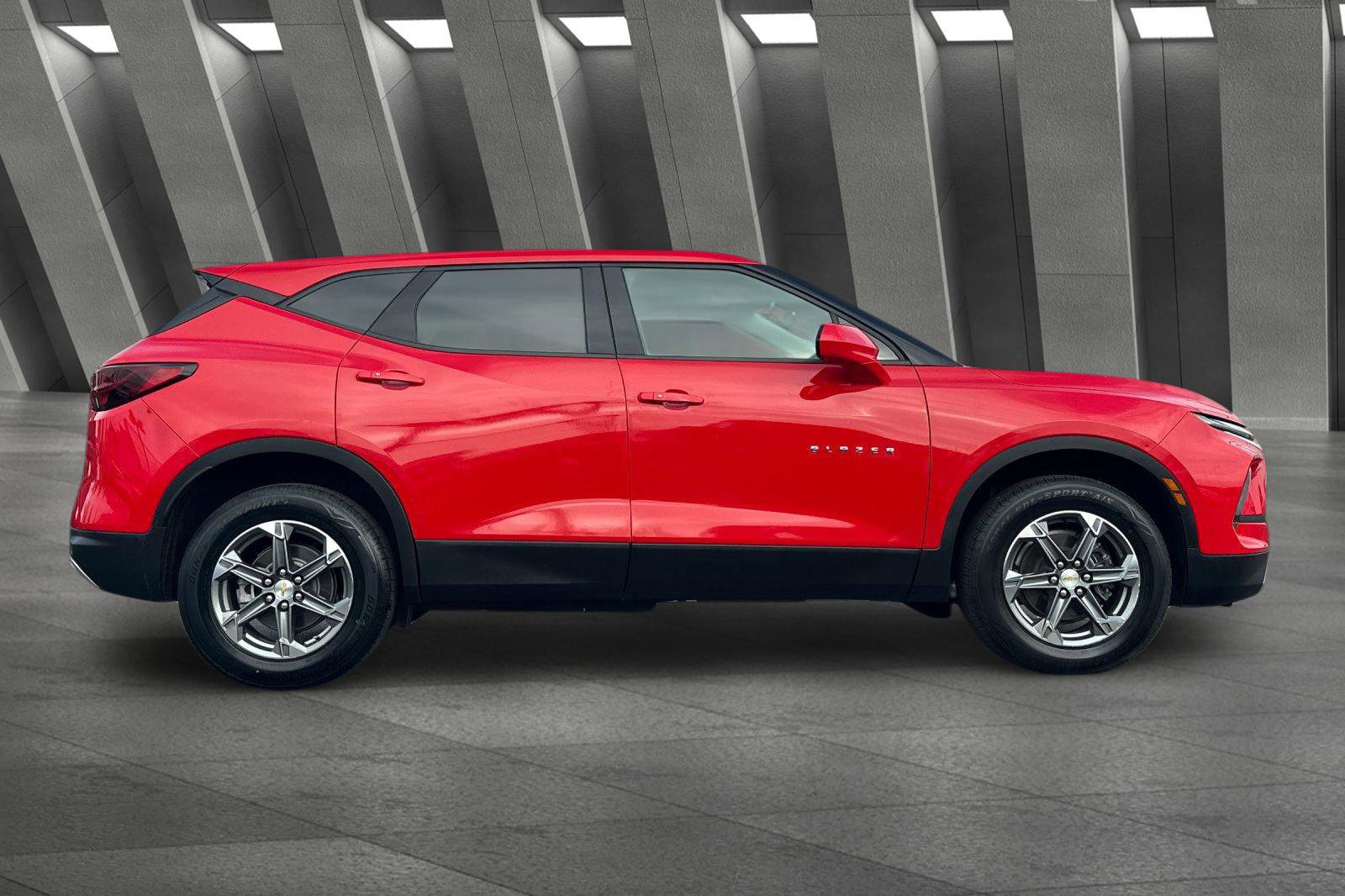 Used 2024 Chevrolet Blazer LT image 3