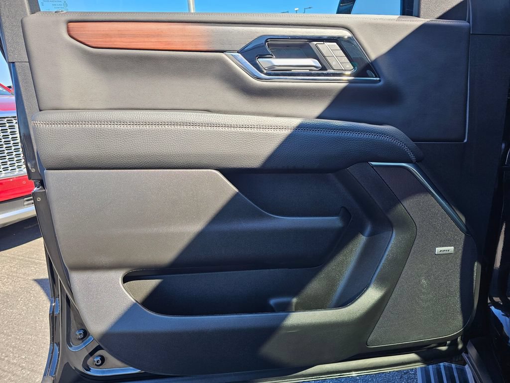 Used 2026 GMC Yukon XL Denali w/ Sun & Power Step Package AWD/4WD image 23