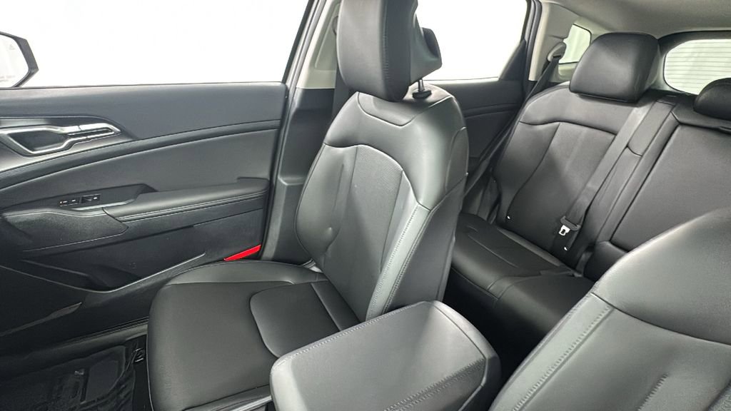 New 2026 Kia Sportage EX image 13