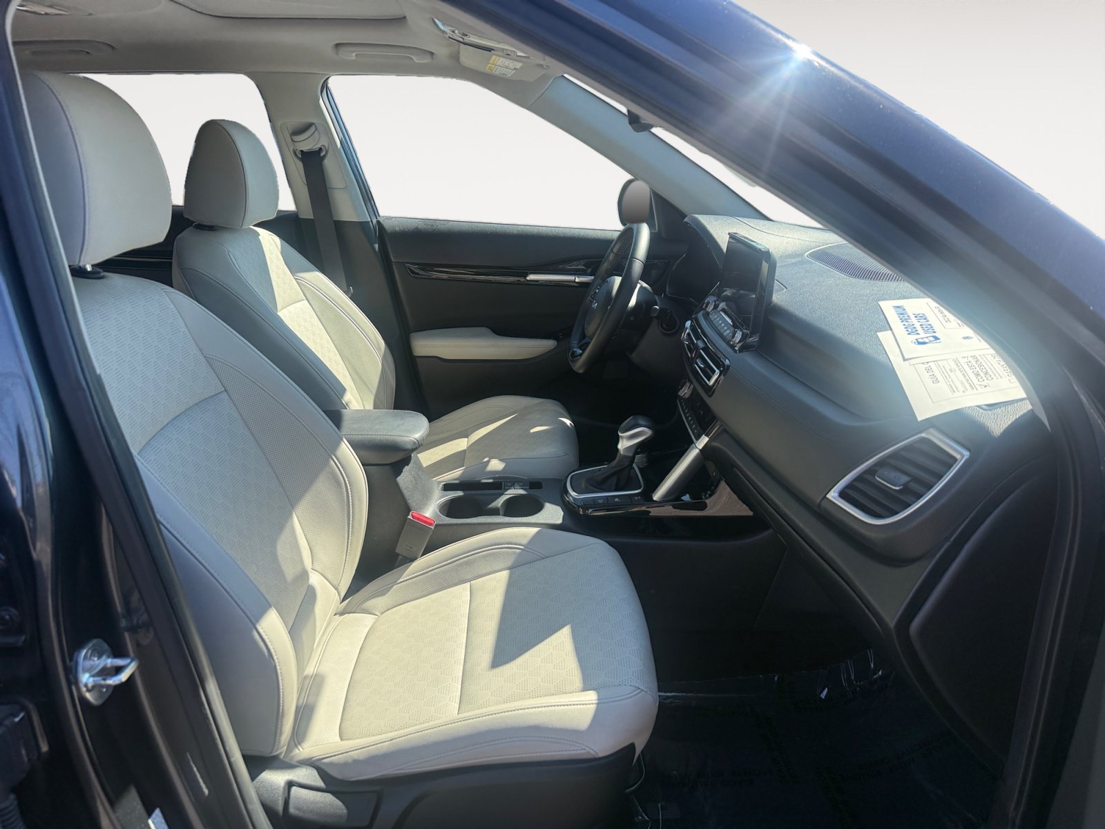 Used 2022 Kia Seltos SX w/ Sunroof Package AWD/4WD image 19