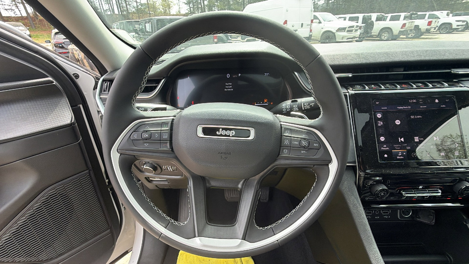 Used 2023 Jeep Grand Cherokee Laredo w/ Trailer Tow Prep Group (B) image 27