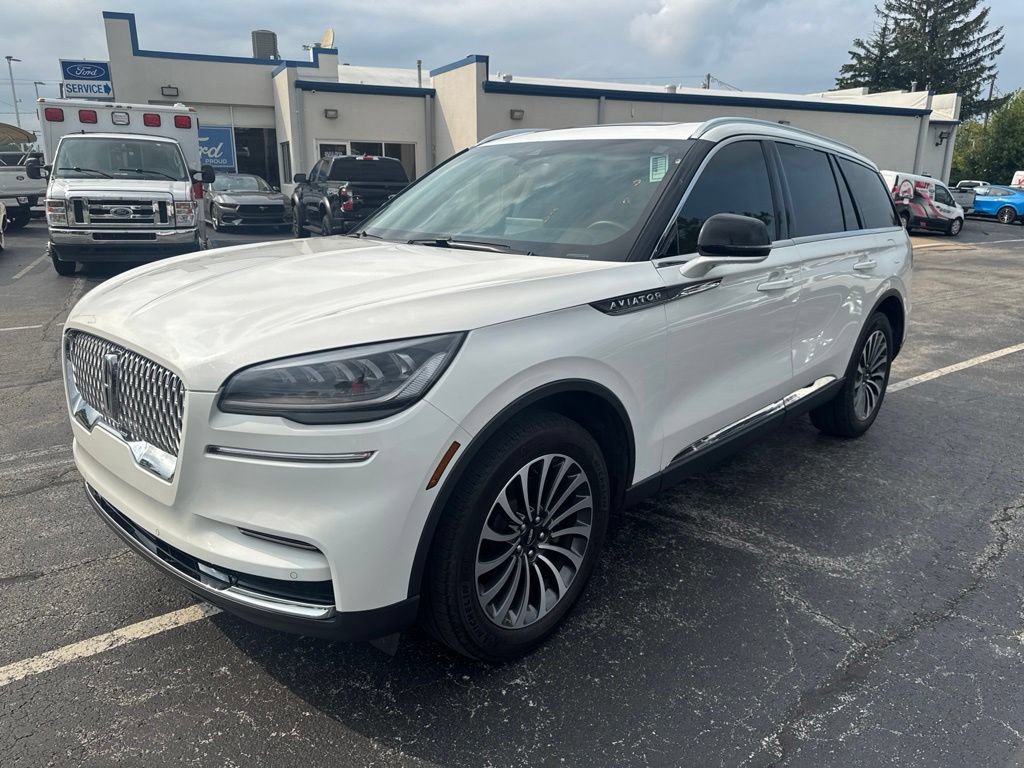 Used 2023 Lincoln Aviator AWD w/ Premium Package image 15