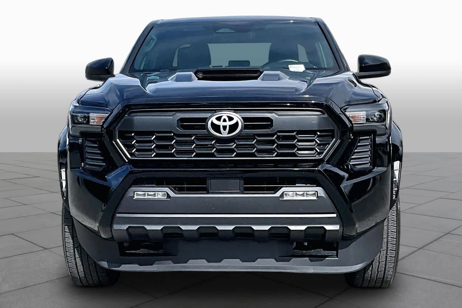 Used 2024 Toyota Tacoma TRD Sport AWD/4WD image 4