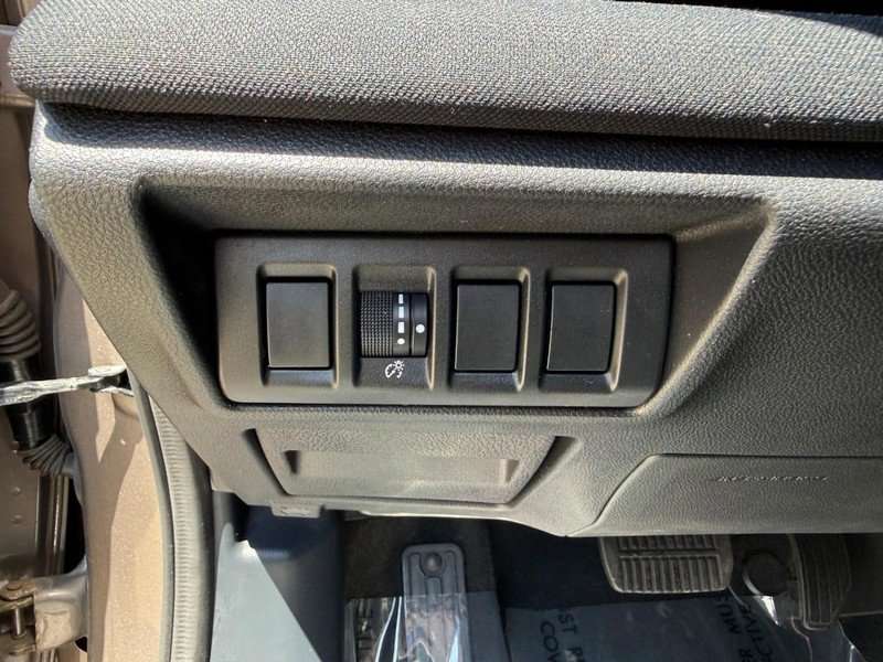 Used 2022 Subaru Outback Premium AWD/4WD image 18