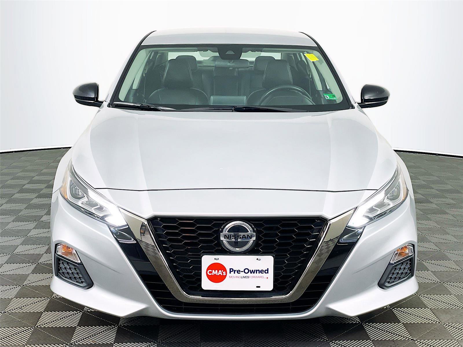 Used 2021 Nissan Altima 2.5 SR image 2