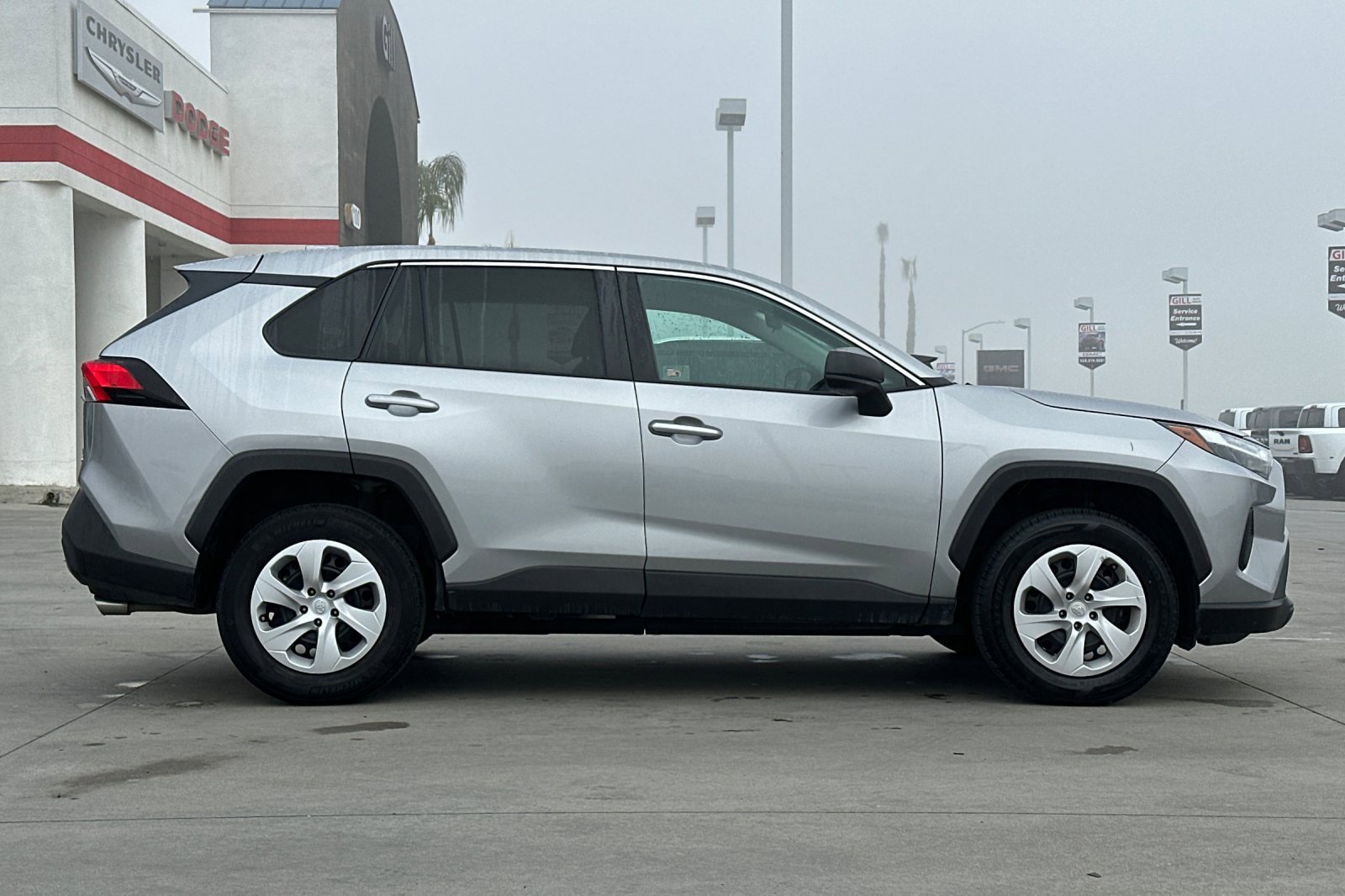 Used 2024 Toyota RAV4 LE image 7