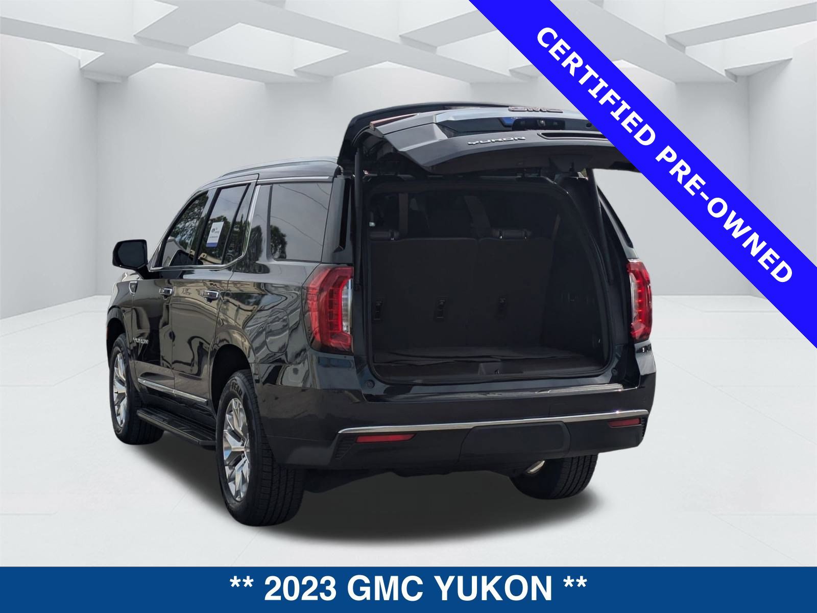 Used 2023 GMC Yukon SLT w/ SLT Luxury Package image 13