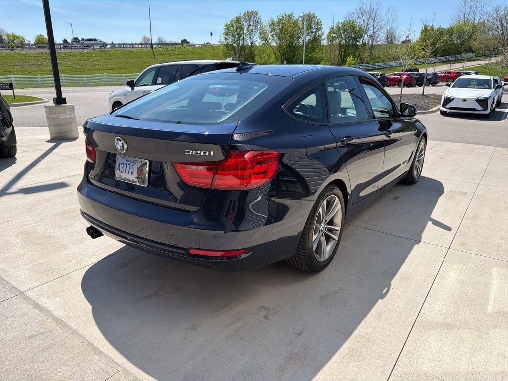 Used 2016 BMW 328i Gran Turismo xDrive image 6