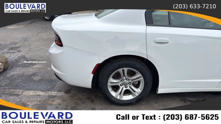 Used 2022 Dodge Charger SXT w/ Leather Interior Group RWD image 11