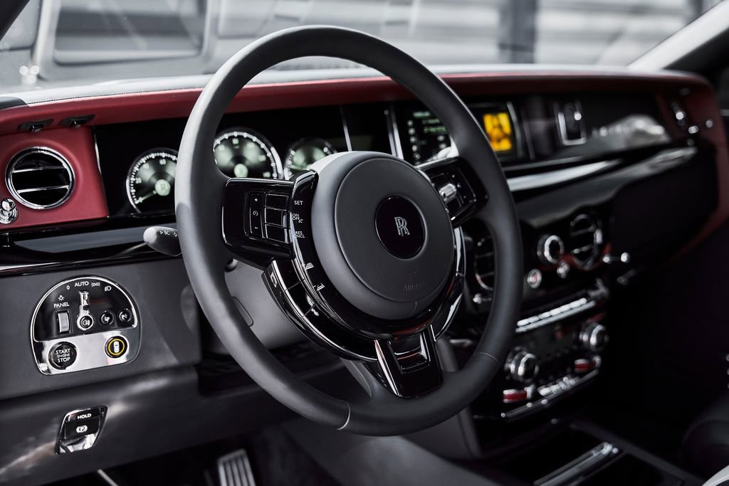 Used 2024 Rolls-Royce Phantom Sedan RWD image 51