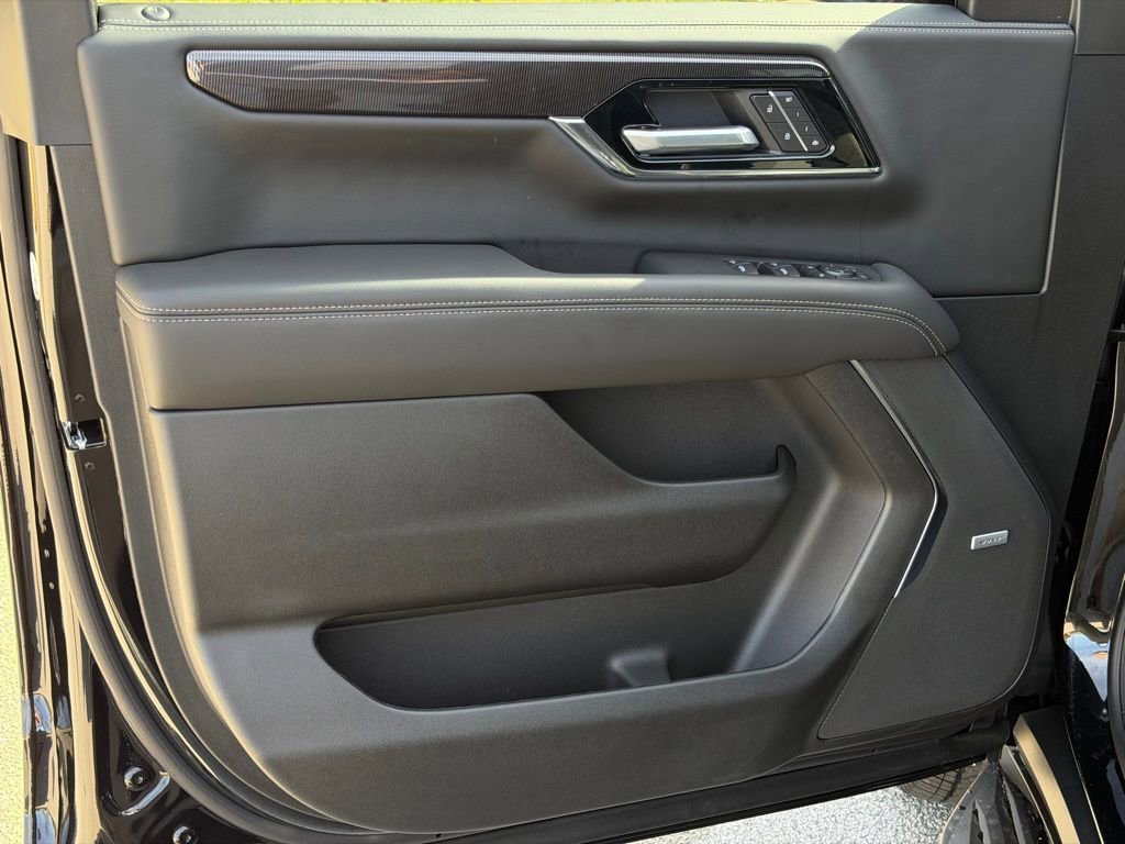 New 2026 GMC Yukon Elevation w/ LPO, Floor Liner Package image 8