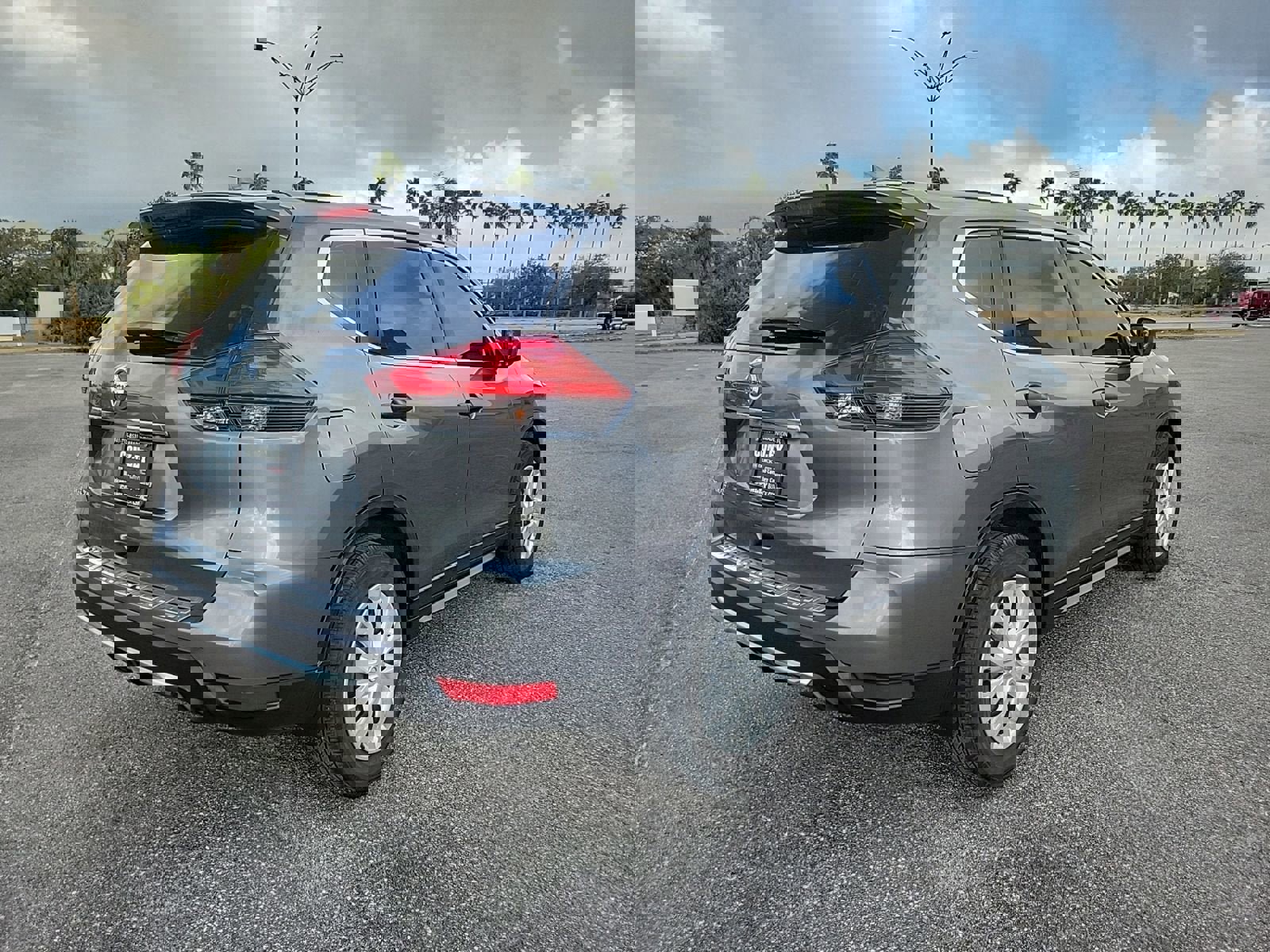 Used 2017 Nissan Rogue S image 11