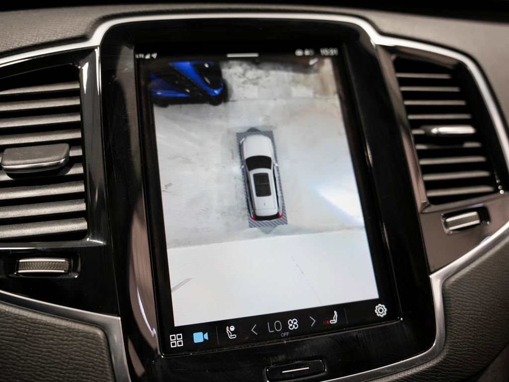 Used 2025 Volvo XC90 T8 Plus w/ Protection Package Premier image 19