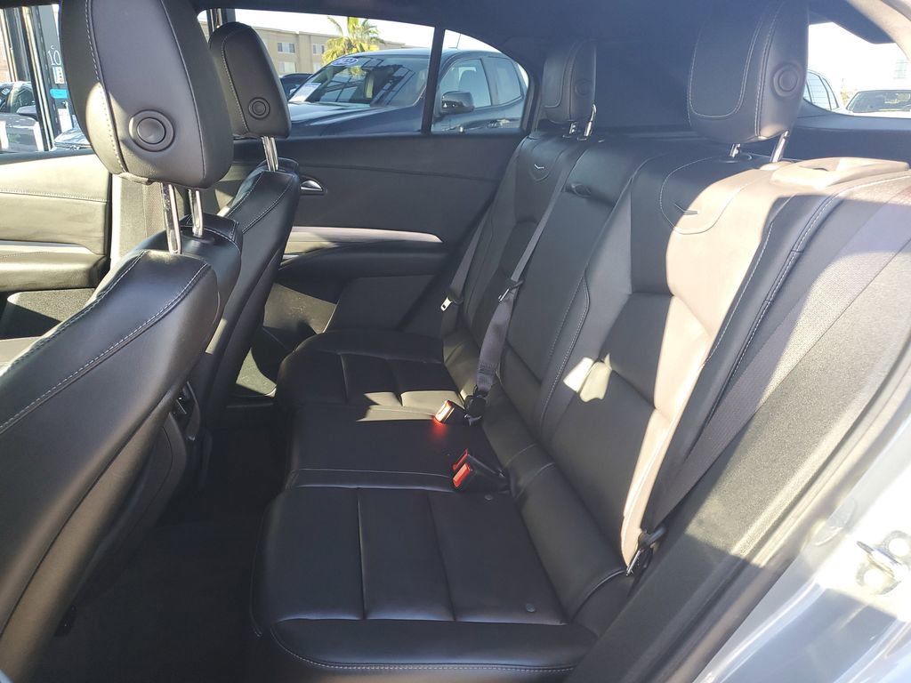Used 2024 Cadillac XT4 Premium Luxury image 14