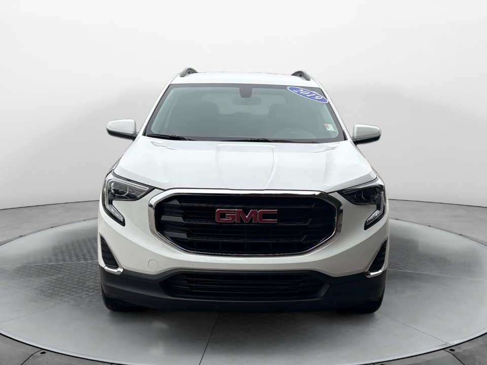Certified 2019 GMC Terrain SLE w/ Driver Convenience Package FWD image 2