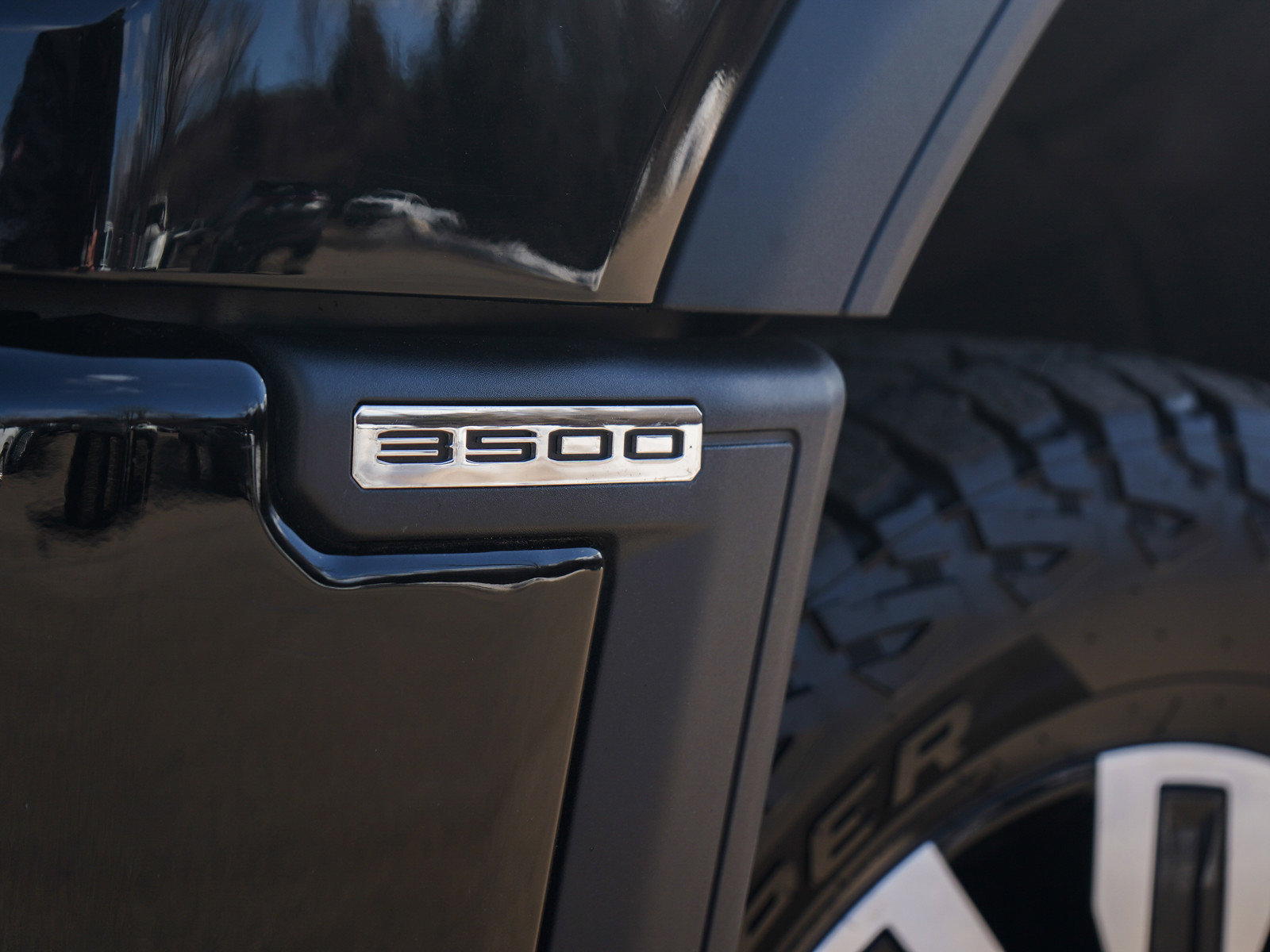 Used 2025 GMC Sierra 3500 Denali Ultimate image 38